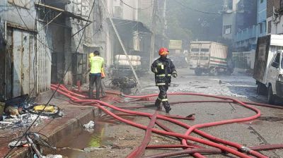 গার্মেন্টসের দ্বিতীয় তলা থেকে ৯ জনের লাশ উদ্ধার