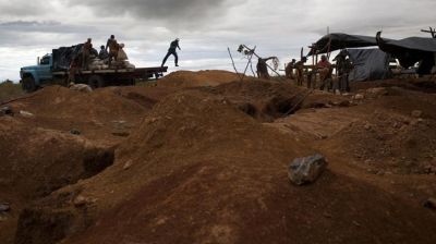 ভেনেজুয়েলায় স্বর্ণখনি ধসে নিহত ১৪