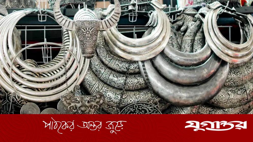 সোনার পর নতুন রেকর্ড গড়ল রুপার বাজার, কত টাকা ভরি?