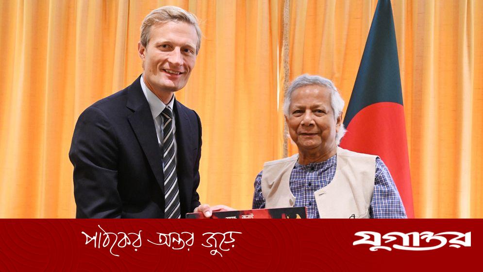 রোহিঙ্গা সংকট ও স্কুল ফিডিং কর্মসূচি নিয়ে প্রধান উপদেষ্টার সঙ্গে ডব্লিউএফপি প্রধানের বৈঠক