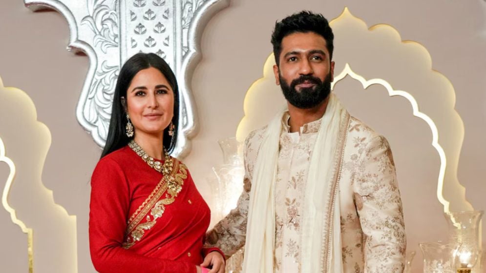 ‘আমরা আর বাড়ির বাইরে যেতে পারব না’