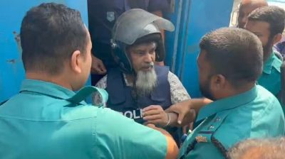 ‘নিজেদের নিরাপত্তার ঠিক নাই, আসছেন আমার নিরাপত্তা দিতে’