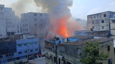 সম্পূর্ণ নেভানো যায়নি মিরপুরের আগুন, এখনো বের হচ্ছে ধোঁয়া