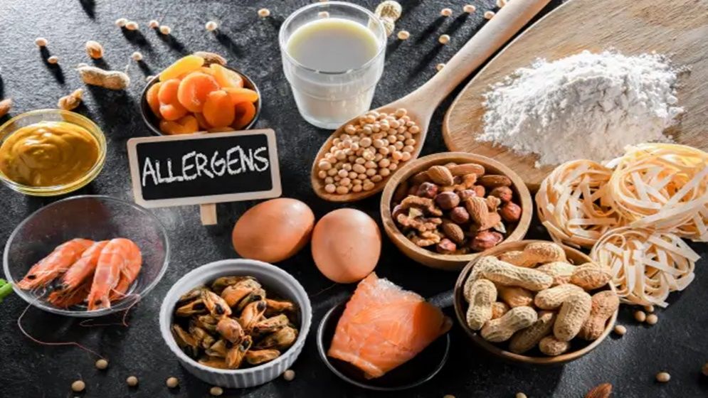 অ্যালার্জি প্রতিরোধে খেতে পারেন যেসব খাবার