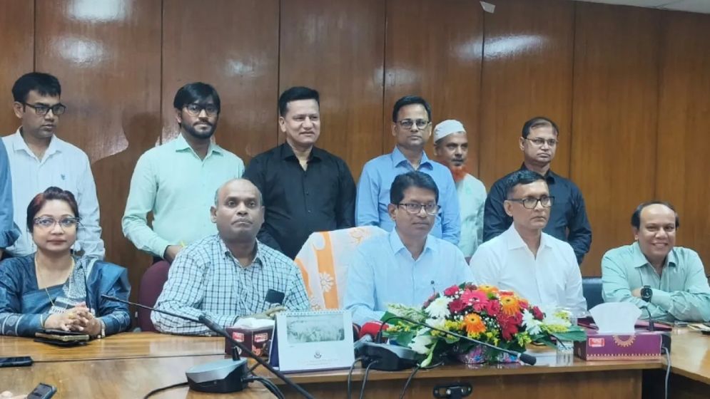 কেন এইচএসসি পরীক্ষার ফলাফলে এমন ধস, জানালেন ঢাকা বোর্ড প্রধান