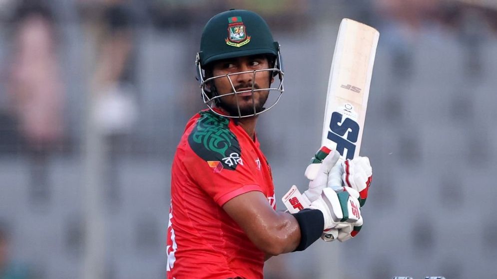 সমর্থকদের ওপর ক্ষোভ ঝাড়লেন নাঈম শেখ