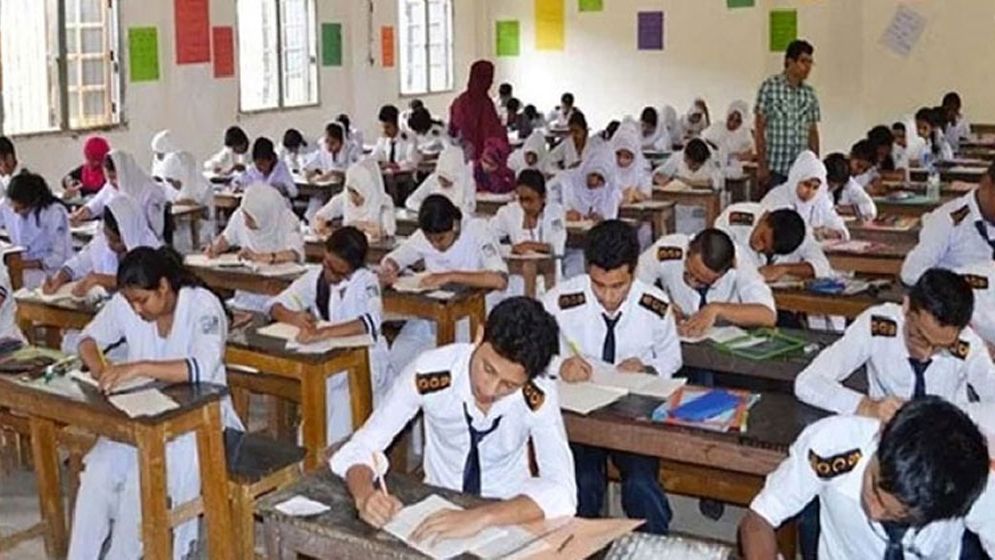 বিজ্ঞান, মানবিক ও ব্যবসায় শিক্ষা—তিন বিভাগেই পিছিয়ে ছেলেরা
