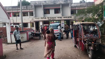 গৃহবধূর ঝুলন্ত লাশ দেখতে এসে কৃষকের মৃত্যু