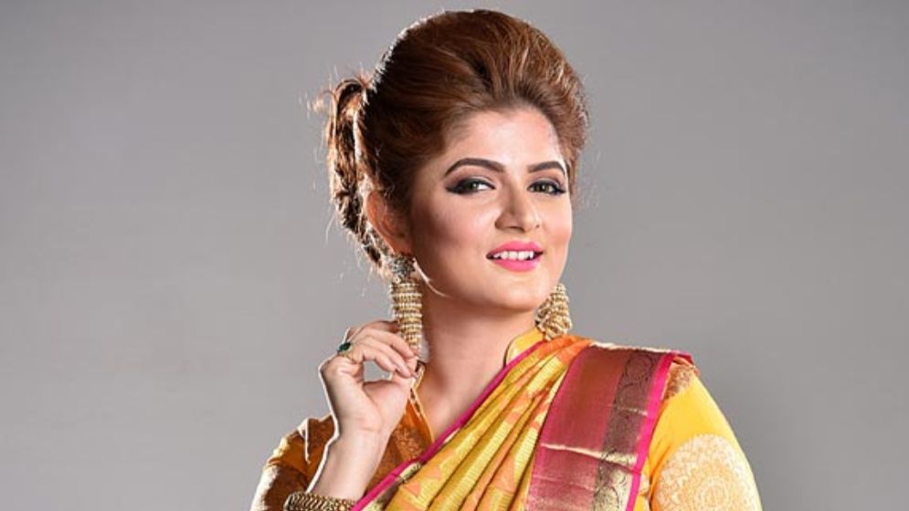 সার্জারি করিনি, মাঝে মাঝে ওজন বাড়ে-কমে: শ্রাবন্তী