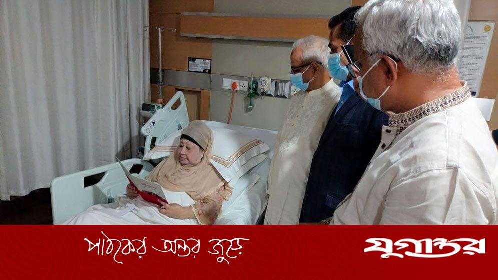 খালেদা জিয়া ও তারেক রহমানকে আমন্ত্রণ ঐকমত্য কমিশনের