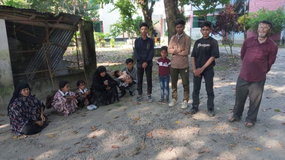 কুড়িগ্রামে নারী-শিশুসহ ১১ রোহিঙ্গা আটক