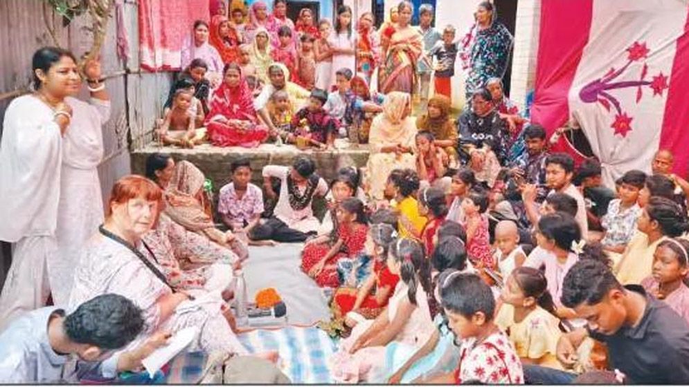 লোকগান চর্চার আঁতুড়ঘর ‘মায়ের তরী’