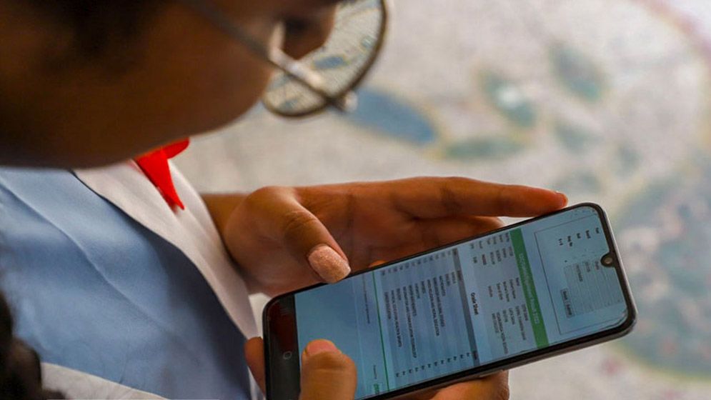 ইংরেজির ধাক্কায় ফল বিপর্যয়