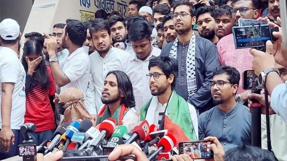 শিক্ষার্থীদের সহযোগিতা ও পরামর্শ চেয়ে যা বললেন রাকসু ভিপি