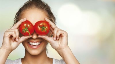 ত্বকের উপকারে কাঁচা টমেটো