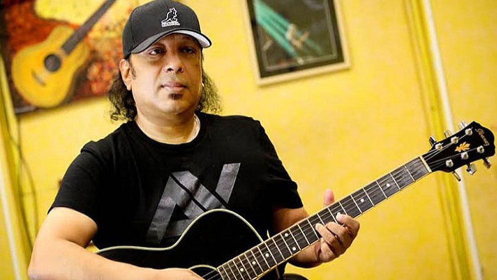 আইয়ুব বাচ্চুকে নিয়ে যে আবেগঘন বার্তা স্ত্রীর