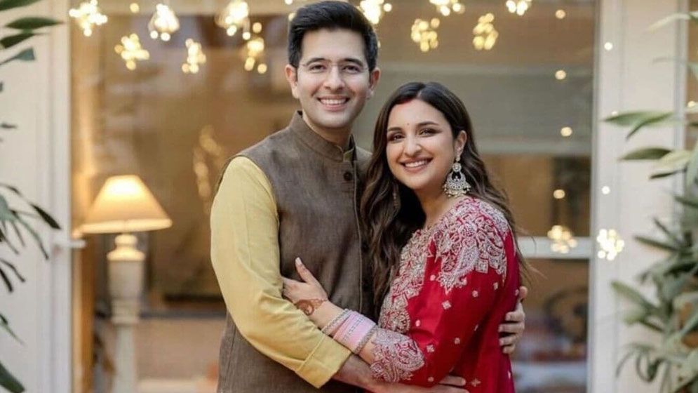 সুখবর দিলেন পরিণীতি চোপড়া