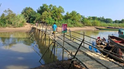 সাঁকোতে স্বস্তি ফিরেছে কলমাকান্দার সাত গ্রামে