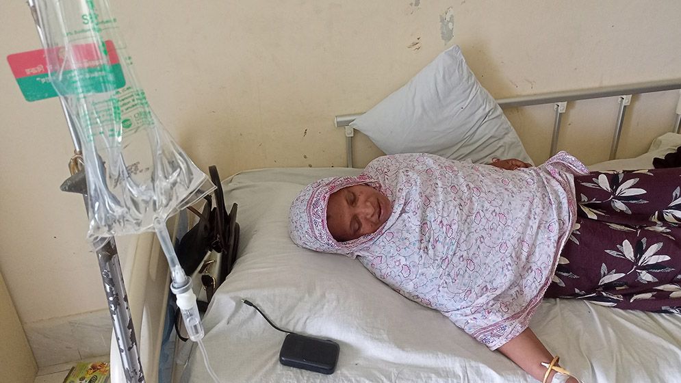 সৈয়দপুরে মহিলা দলের সভাপতির ওপর হামলা, আহত ৬