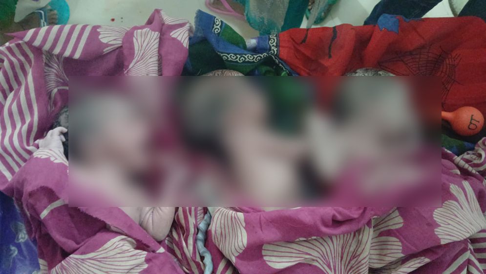 একসঙ্গে দুই কন্যা ও এক পুত্রের জন্ম দিলেন গৃহবধূ