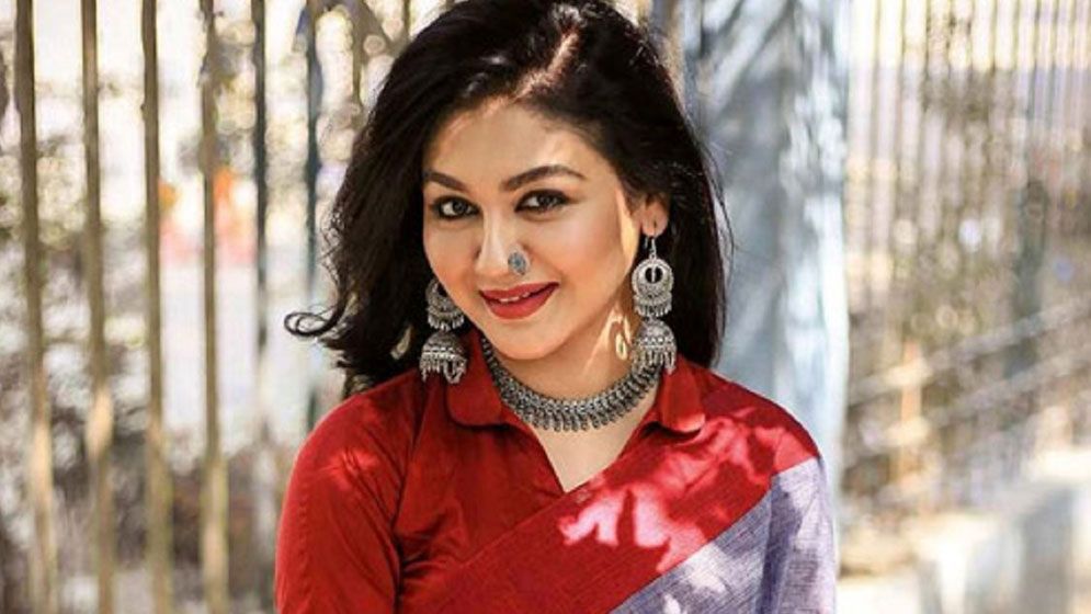 করণের প্রস্তাব ফিরিয়ে দেন জয়া