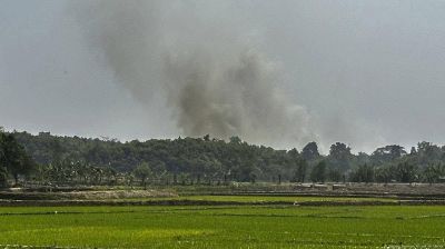 সীমান্তের ওপারে গোলাগুলি, এপারে আতঙ্ক
