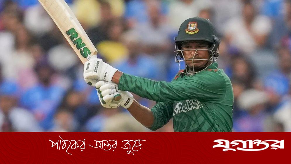 ছক্কা মেরে বিদায় নিলেন নাসুমও