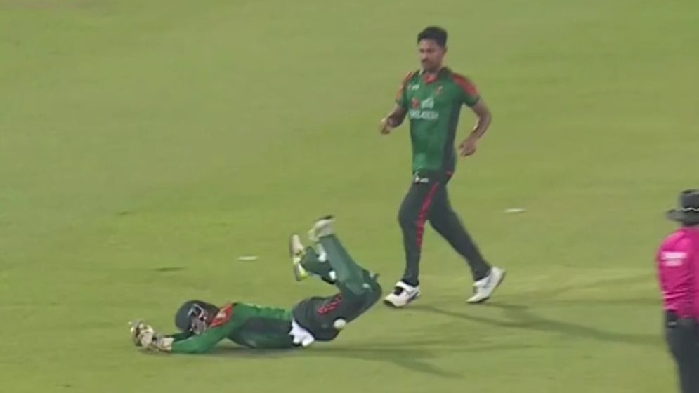 সোহানের ওই ক্যাচ মিসই কি হারিয়ে দিয়েছে বাংলাদেশকে? কী বললেন সৌম্য?