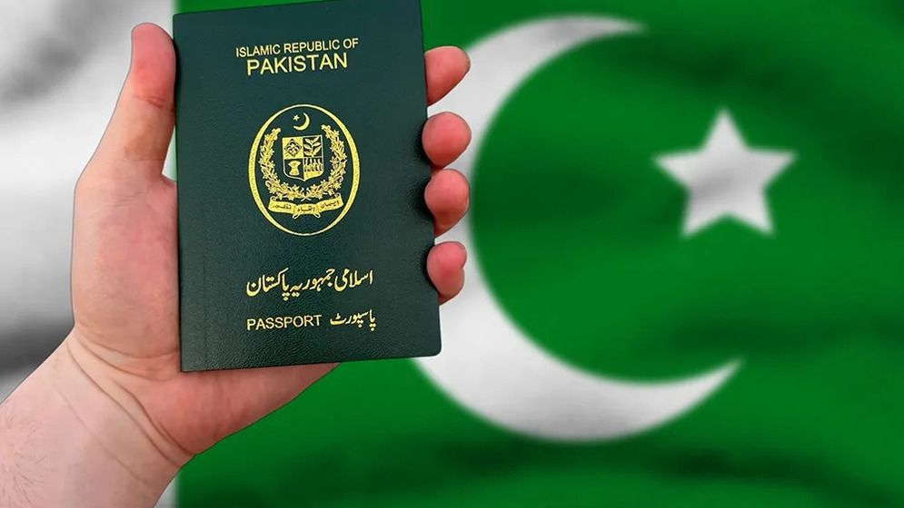 পাসপোর্টের ডিজাইন পাল্টাতে যাচ্ছে পাকিস্তান