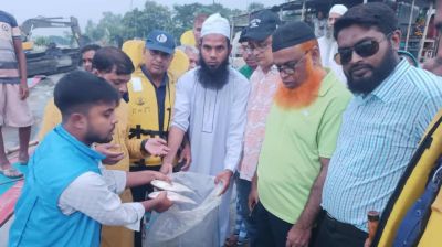 একদিকে ইলিশ রক্ষায় অভিযান, অন্যদিকে শিকারের মহোৎসব!