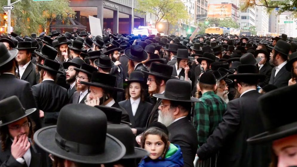 ইসরাইলের বিরুদ্ধে জাতিসংঘকে নিষেধাজ্ঞার আহ্বান বিশ্বের ৪৫০ ইহুদির