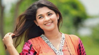 রনির সঙ্গে সম্পর্কের ইঙ্গিত দিয়ে যা বললেন সাদিয়া আয়মান