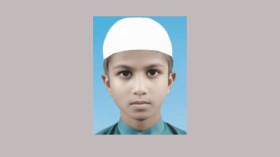 ত্রিশালে ৯০ দিনে কুরআনের হাফেজ হলো শিশু মাহাদী