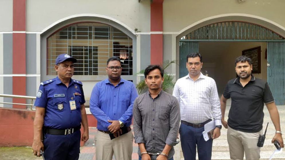 কাশি দিয়েই ধরা খেল ডিভাইস চক্রের তিনজন