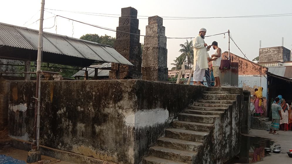 চাতালের হাউসে পড়ে শিশুর মৃত্যু