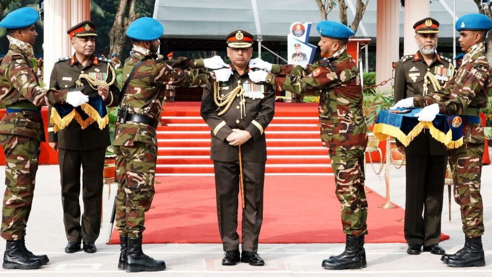 দেশ গঠনে ভূমিকা রাখার বার্তা সেনাপ্রধানের