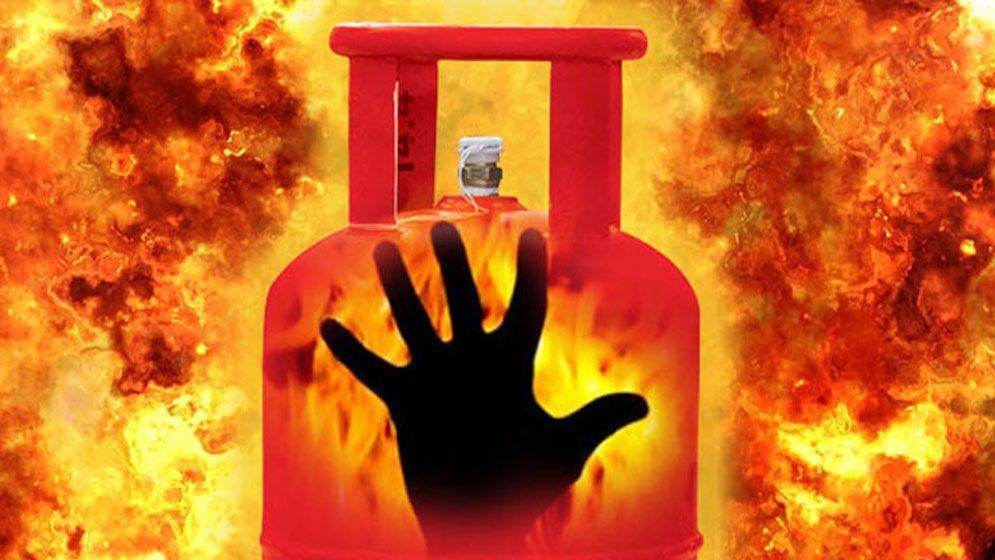 নারায়ণগঞ্জে গ্যাস লিকেজে বিস্ফোরণ, দগ্ধ ৬