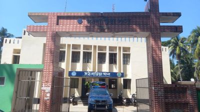 মঠবাড়িয়ায় জামায়াত মনোনীত প্রার্থীর বাসায় ককটেল বিস্ফোরণ