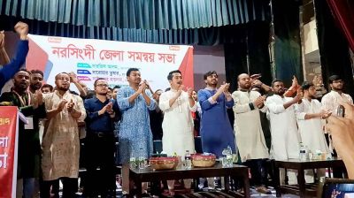 হয় সরকারি দল, নয়তো শক্তিশালী বিরোধী দল থাকব: সারজিস