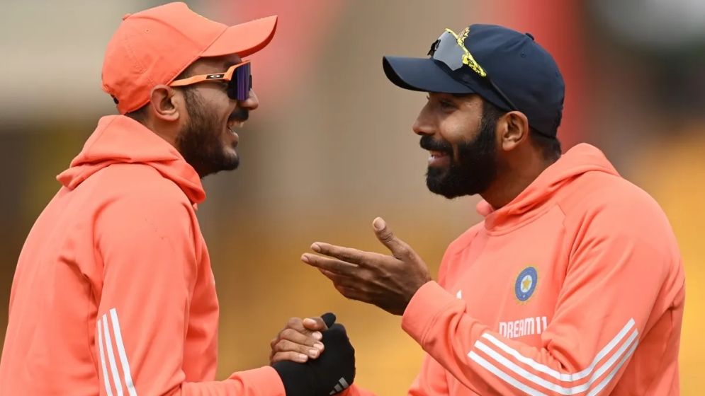 ‘কিডনি টাচিং অ্যাক্টিং!’ — অক্ষরকে এ কথা কেন বললেন বুমরাহ?