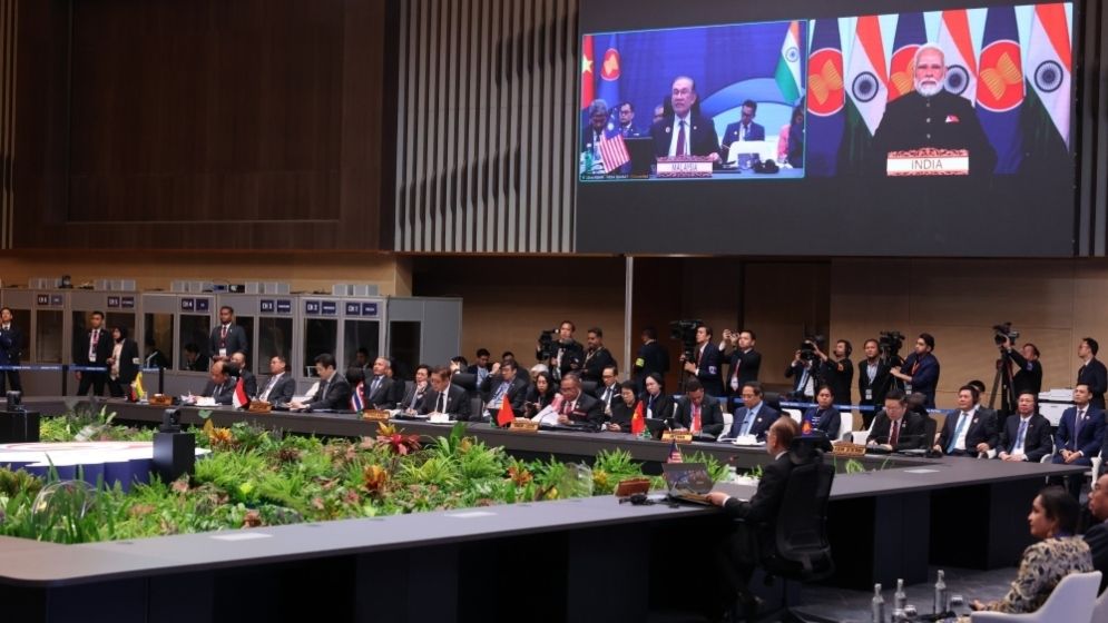 বাণিজ্য ও স্থিতিশীলতায় মনোযোগ আসিয়ান নেতাদের