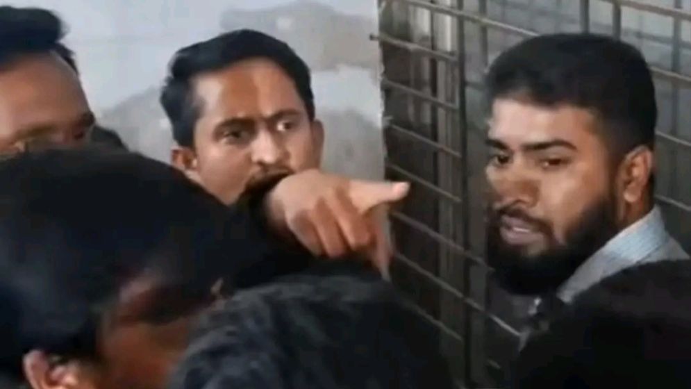 মানিকগঞ্জে সারজিসের সঙ্গে সাবেক সমন্বয়কের বাকবিতণ্ডা!