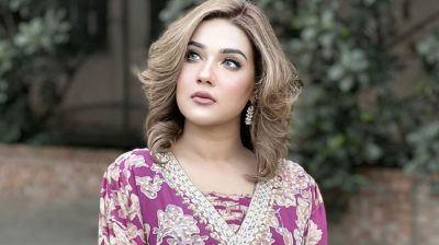 দেশ নয়, বিদেশেই কাজের সন্ধানে মাহী