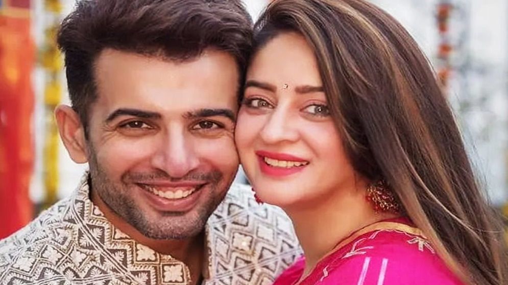 যে কারণে ১৪ বছরের দাম্পত্যে ইতি টানলেন ‘পাওয়ার কাপল’ জয়-মাহি