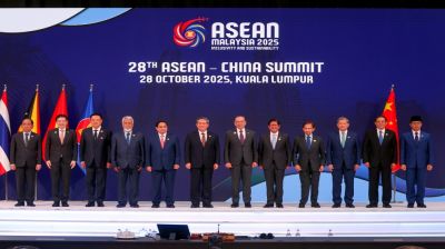 মুক্ত বাণিজ্যের পতাকা তুলে যুক্তরাষ্ট্রকে চীনের বার্তা