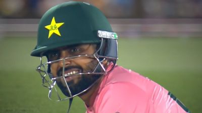 ১০ মাস পর ফিরে বাবর করলেন ০, বিশাল হার পাকিস্তানের