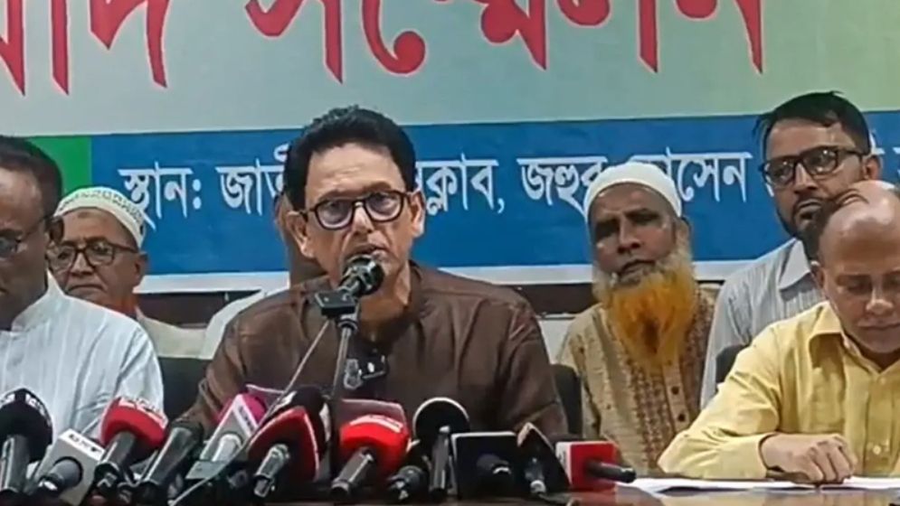 ‘বিদেশযাত্রায় নিষেধাজ্ঞার কারণ জানতে চেয়ে সদুত্তর পাইনি’