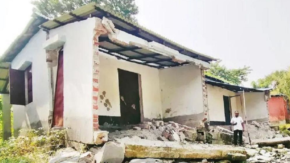 গরিবের সঙ্গে ধোঁকাবাজি