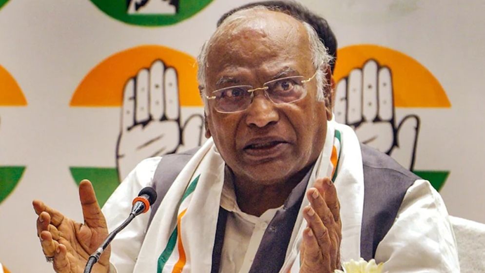 ভারতে আরএসএস নিষিদ্ধের দাবি কংগ্রেস সভাপতির