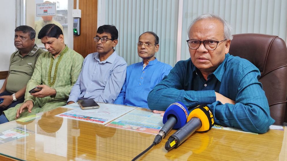 বিএনপির কোনো নেতাকর্মী রাষ্ট্রবিরোধী কর্মকাণ্ডে জড়িত নয়: রিজভী